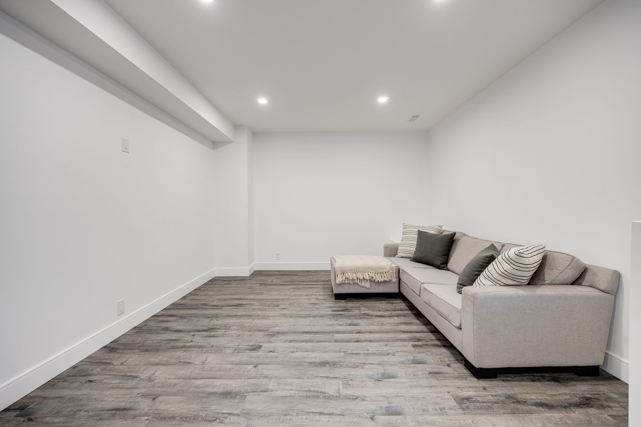 Toronto property showcase — delivered property photograph 6