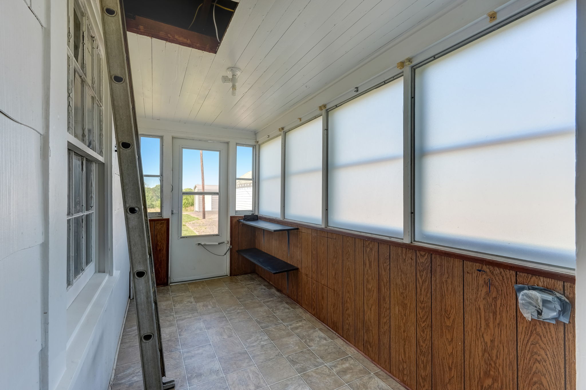 Sun Porch - Drop Zone