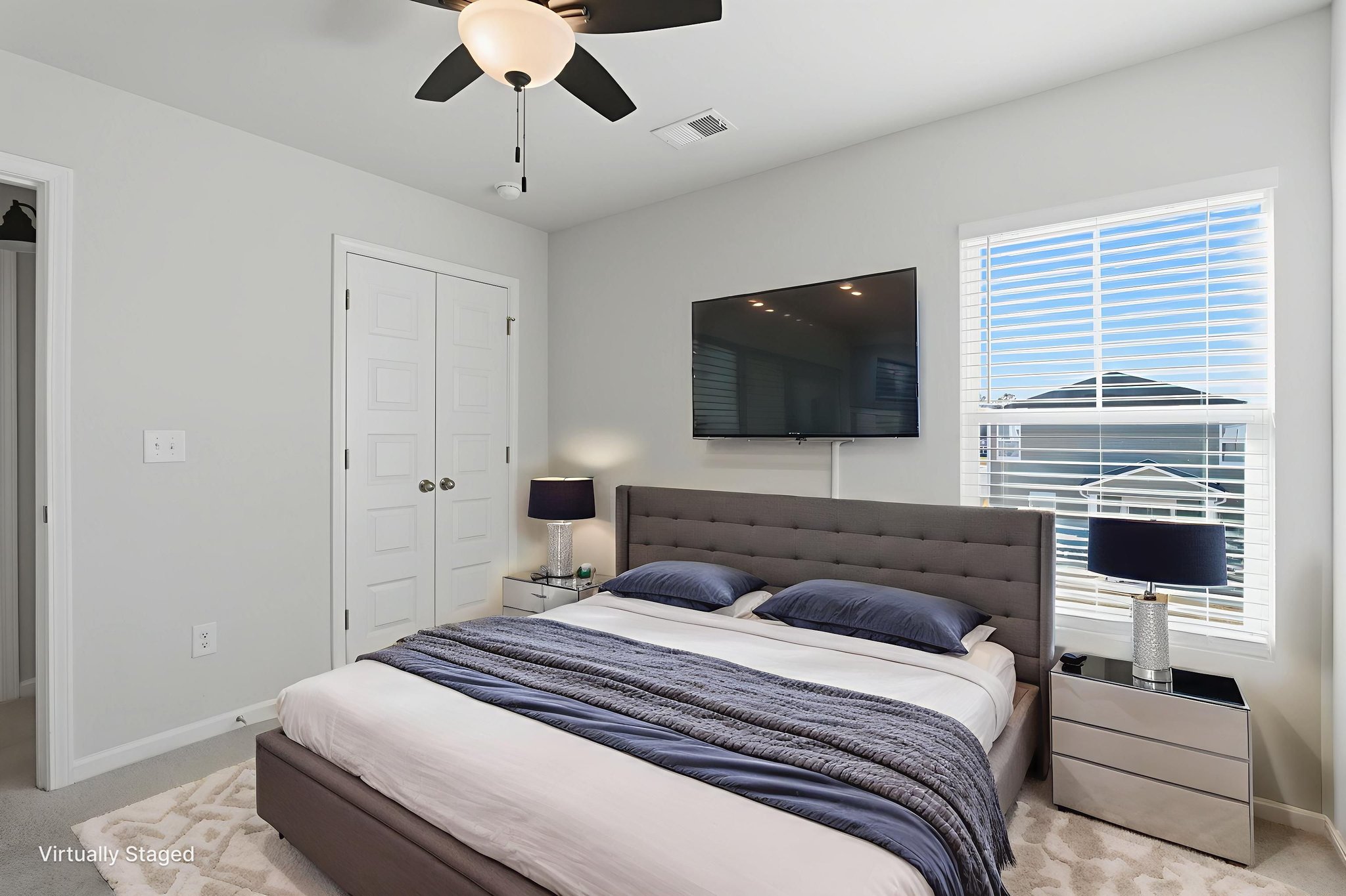 DSC00042 virtually staged.jpeg