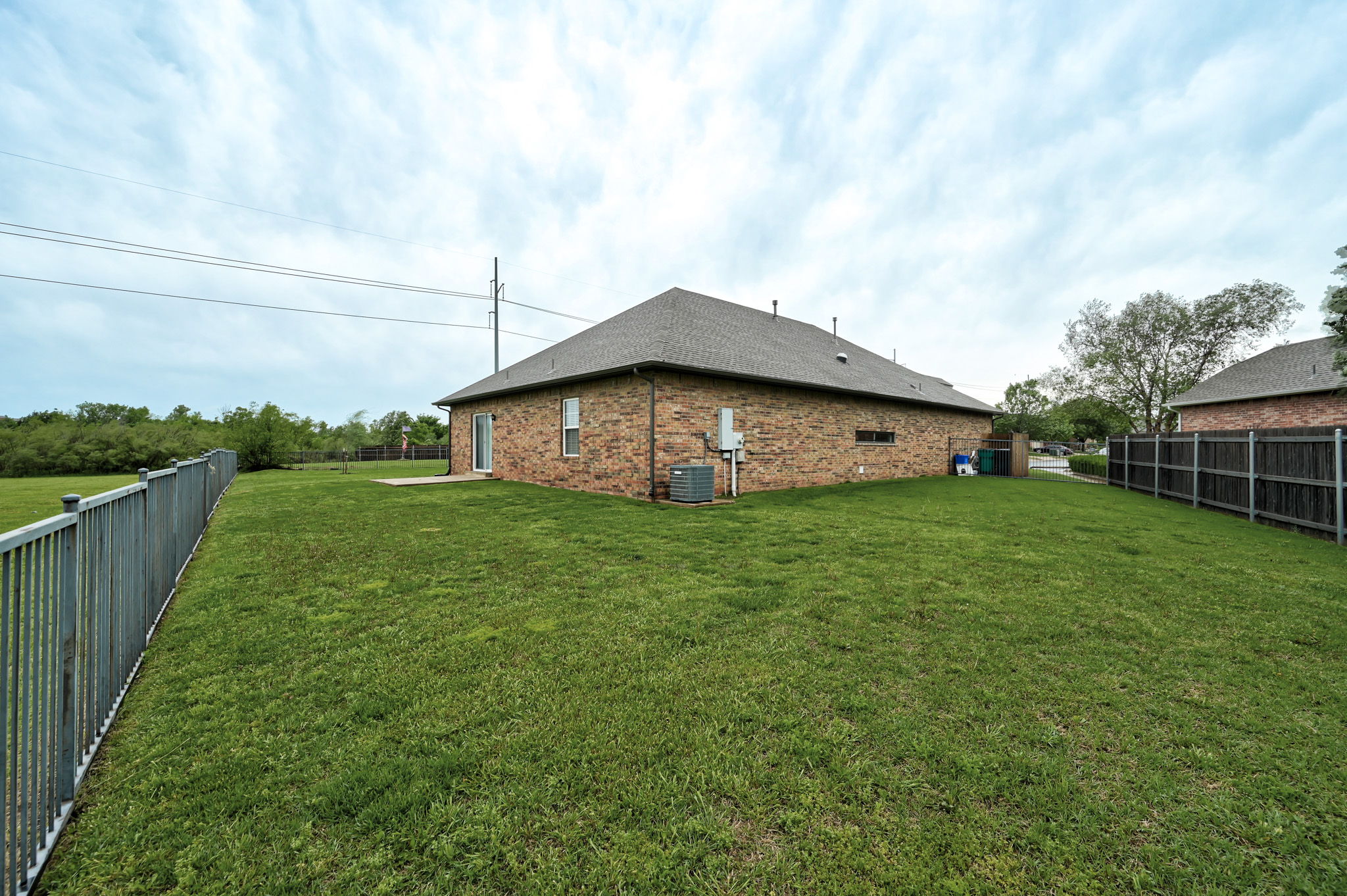  Photo 45