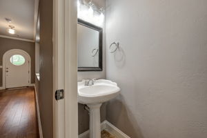  Photo 31