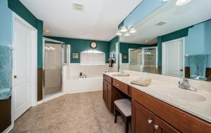 Upper Level Master Bathroom1a