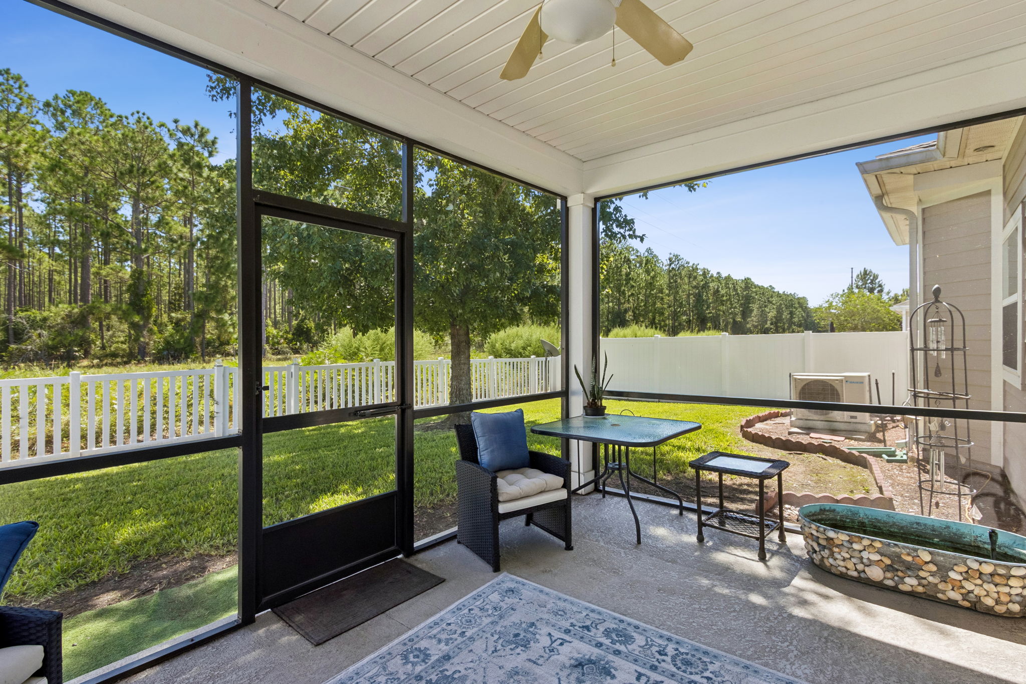Screened-in Porch