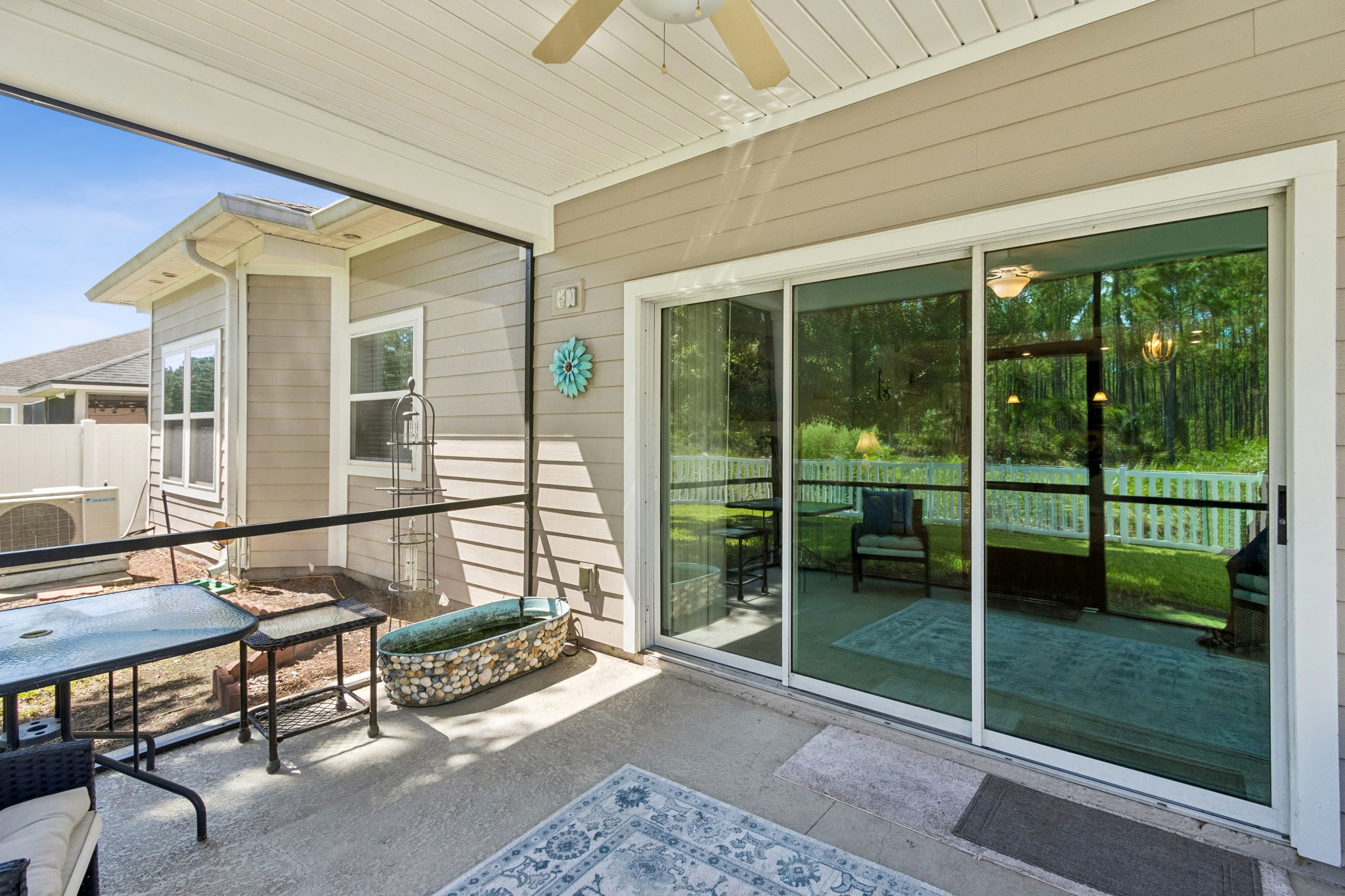 Screened-in Porch