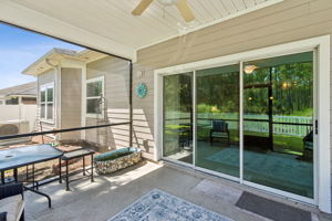 Screened-in Porch