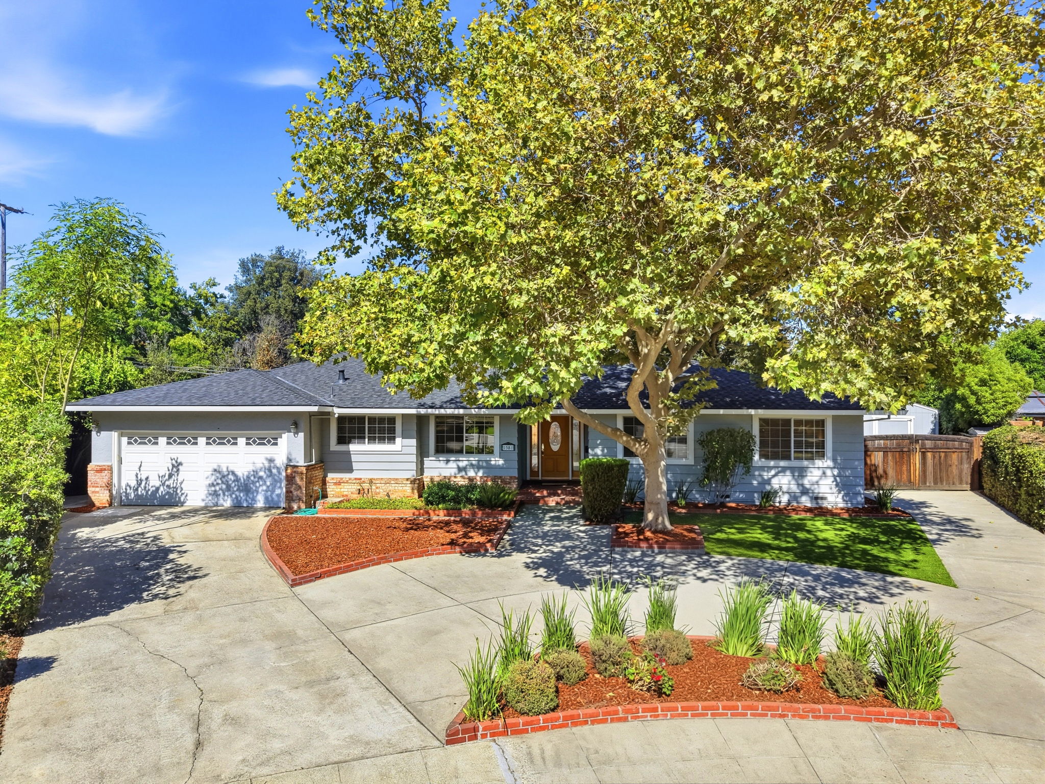 001_F8_AERIAL_1581 Edmond Ct