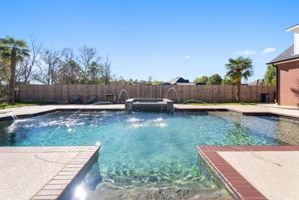 Gunite Pool with Water Features