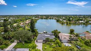 15810 Lake Candlewood Dr, Fort Myers, FL 33908, USA Photo 21