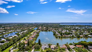 15810 Lake Candlewood Dr, Fort Myers, FL 33908, USA Photo 32
