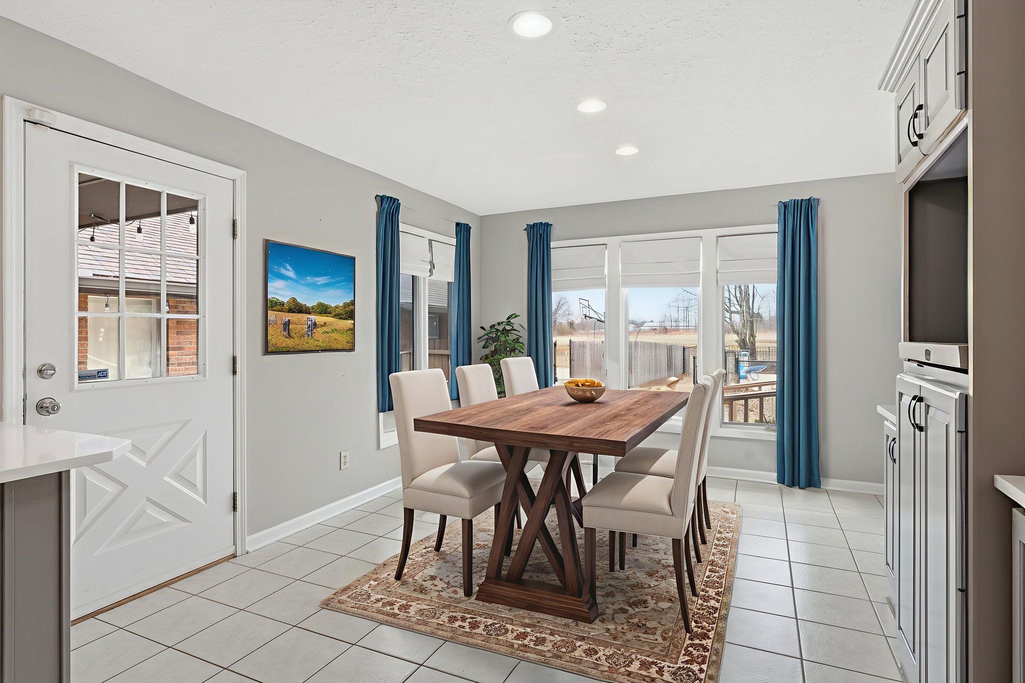 15812jolietreedits-2 virtually staged.jpeg