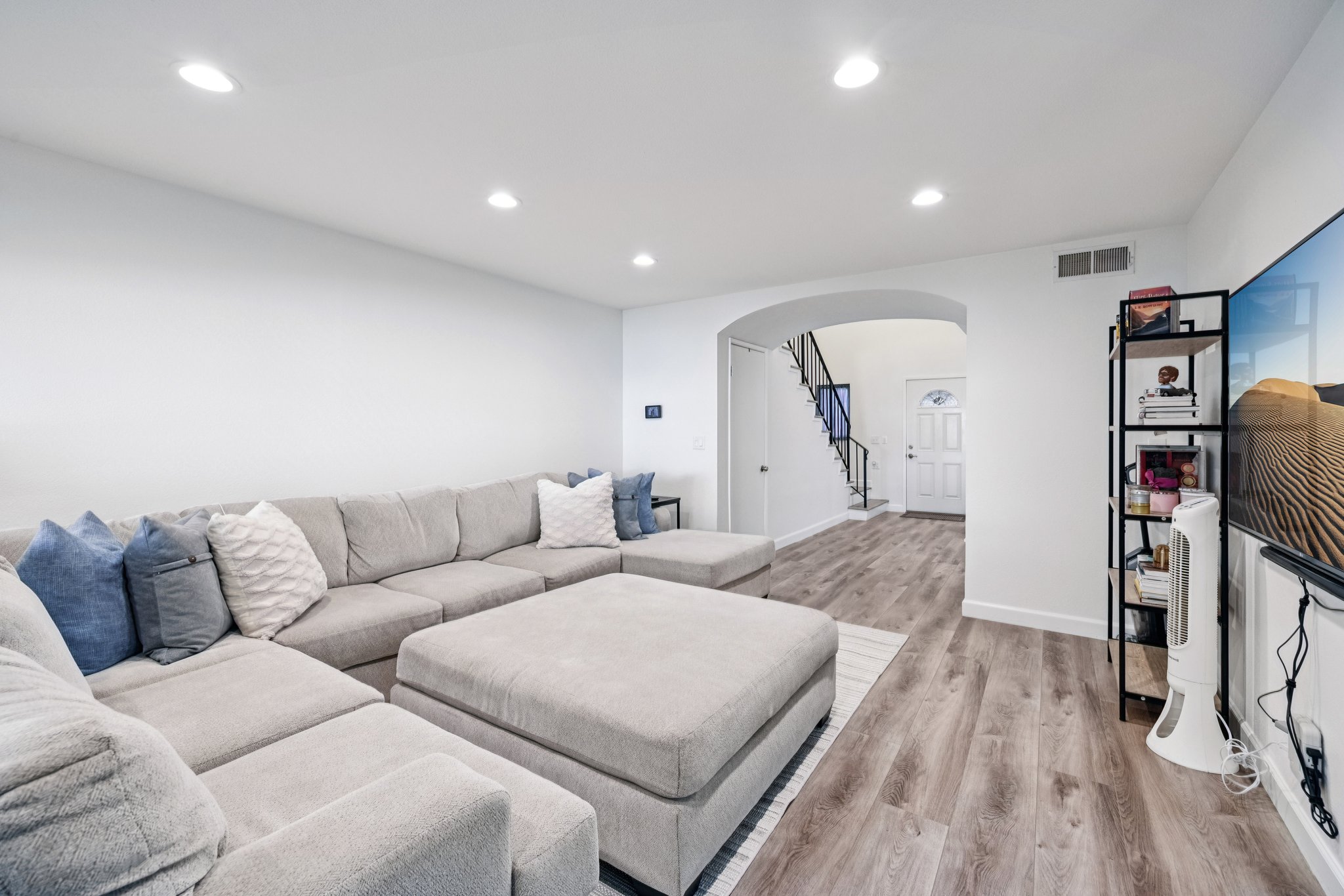 Ada St-S1011-008.jpg