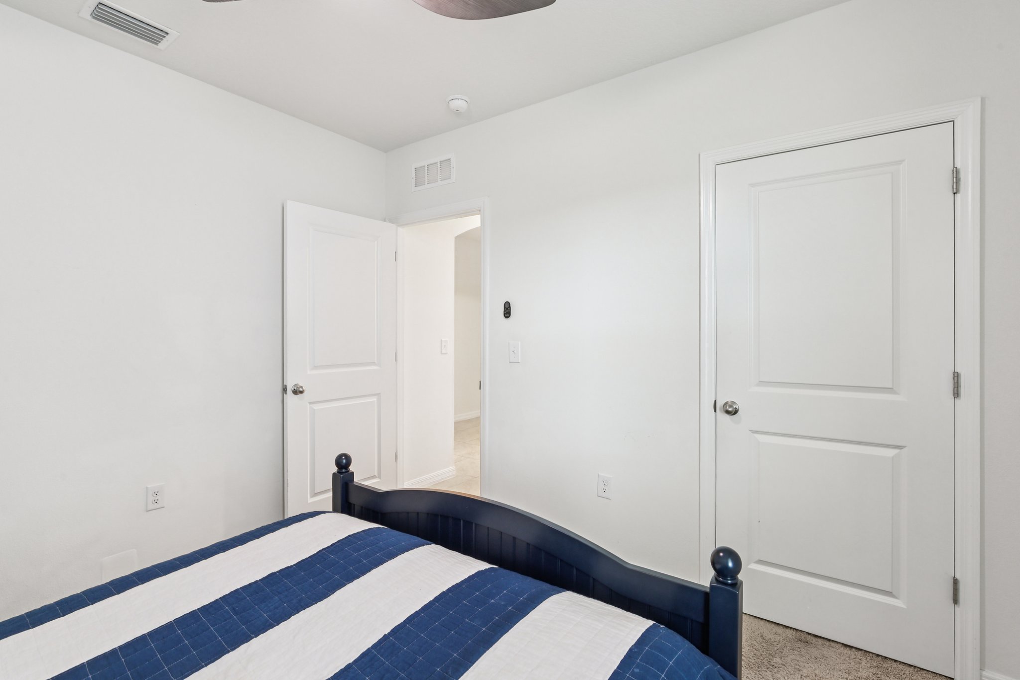 Mauvewood Ave-2106-027.jpg