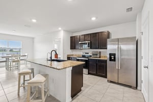 Mauvewood Ave-2106-010.jpg
