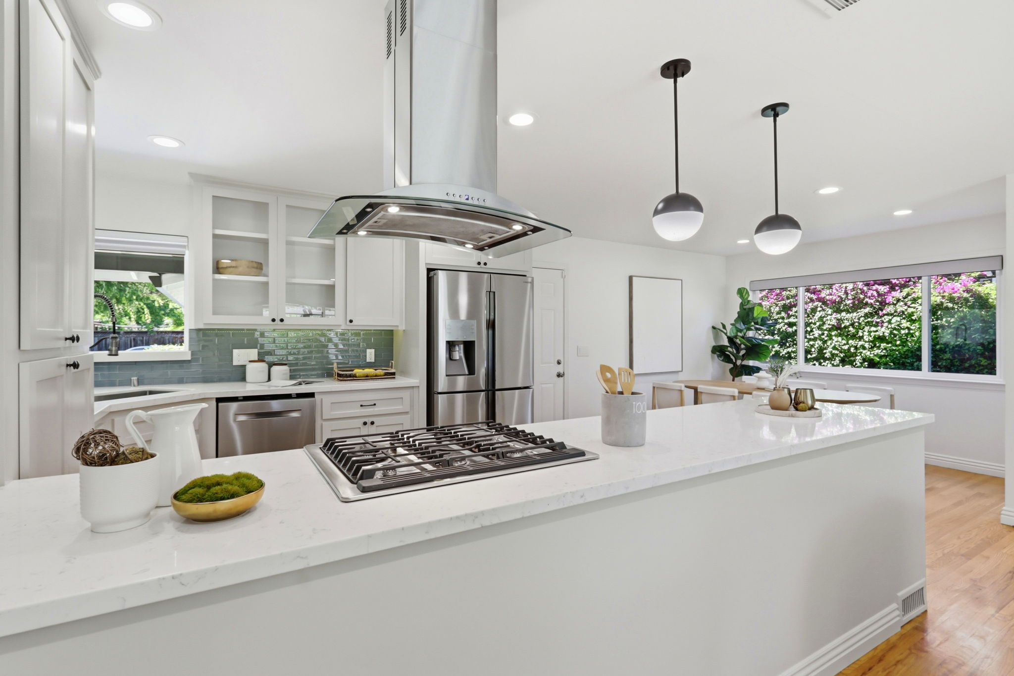 011_F8_1583 Ferndale Dr