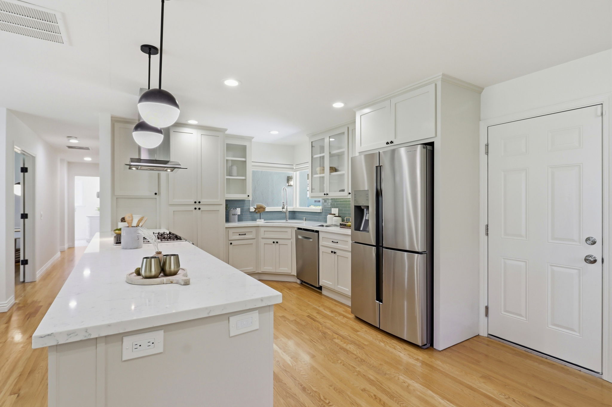 012_F8_1583 Ferndale Dr