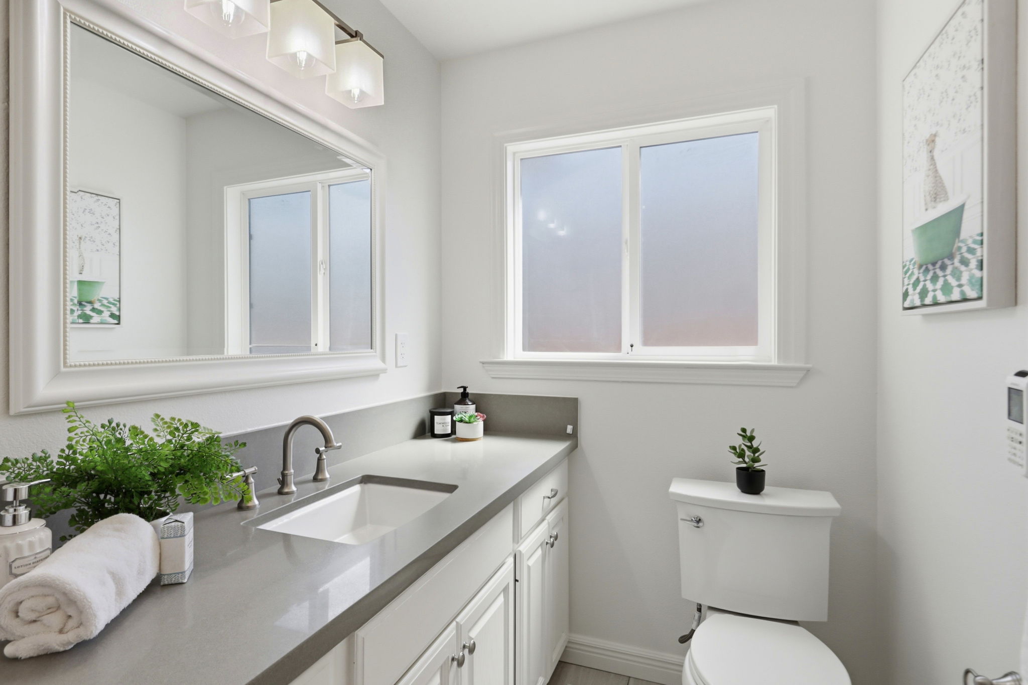 037_F8_1583 Ferndale Dr