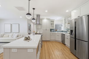 013_F8_1583 Ferndale Dr