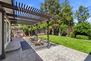 050_F8_1583 Ferndale Dr