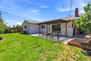 054_F8_1583 Ferndale Dr