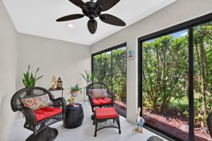 Glass-Enclosed Lanai with PRIVACY Landscaping