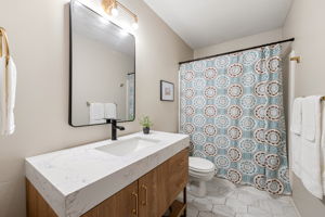  Photo 30