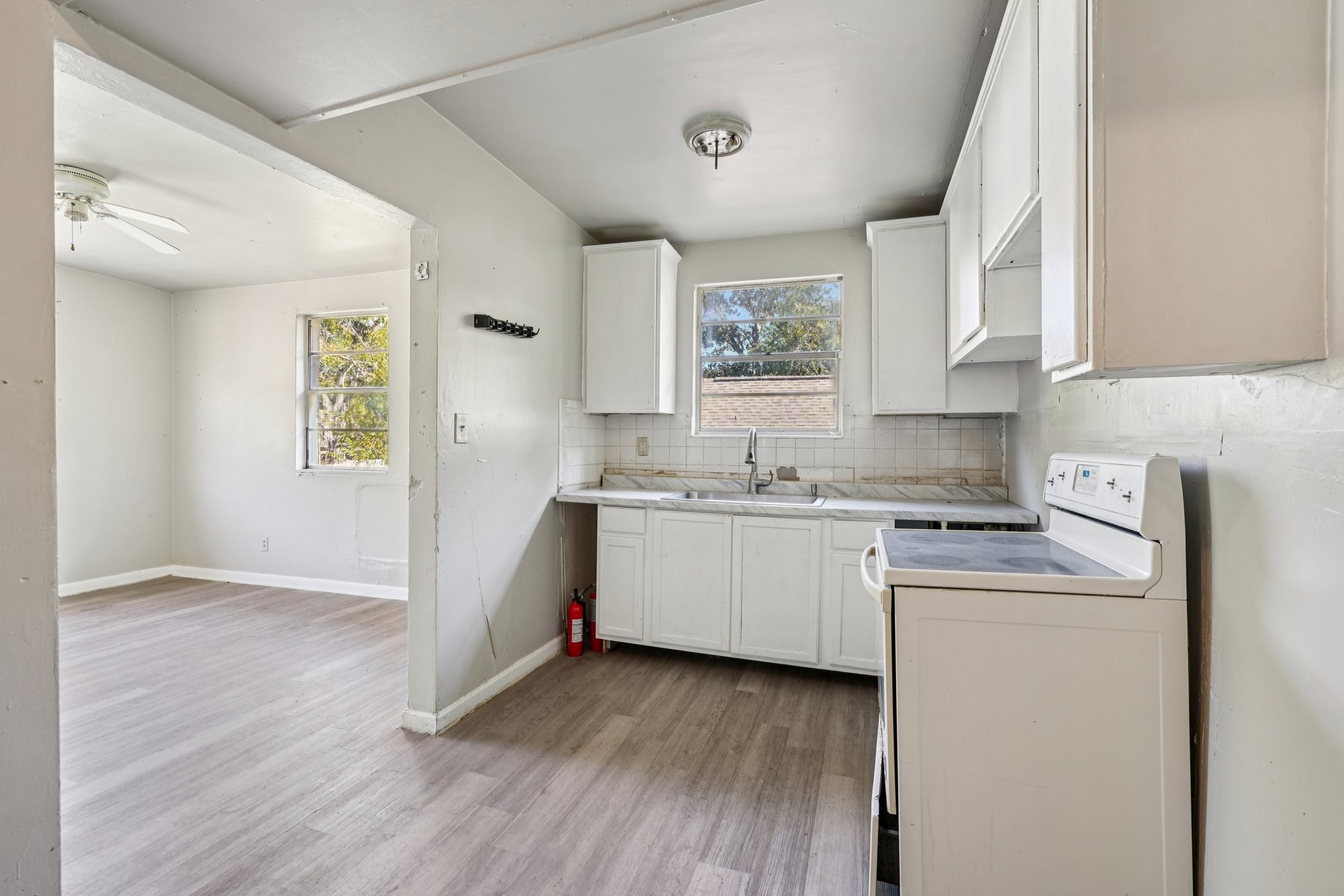 W 31st St-S1611-013.jpg