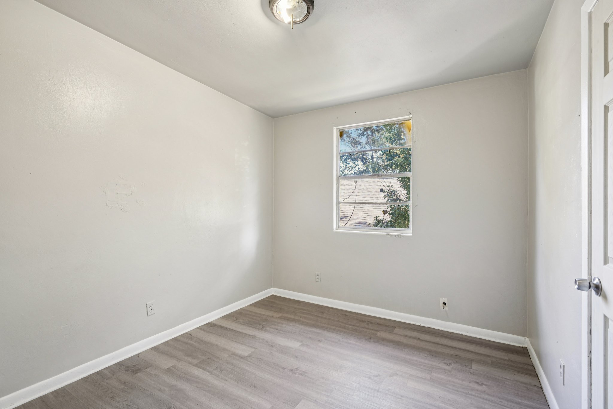 W 31st St-S1611-029.jpg