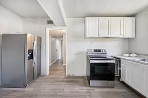 W 31st St-S1611-015.jpg