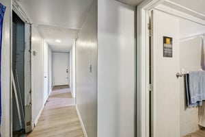 W 31st St-S1611-022.jpg