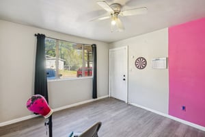 W 31st St-S1611-025.jpg