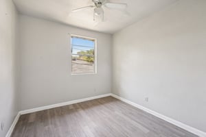 W 31st St-S1611-032.jpg