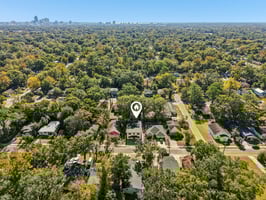 W 31st St-S1611-043.jpg