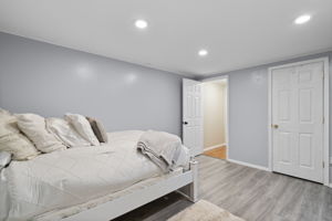 Flex Space/Den/Guest Room