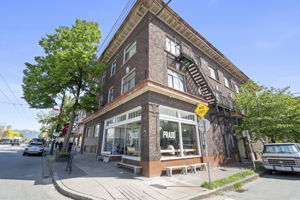  Photo 23