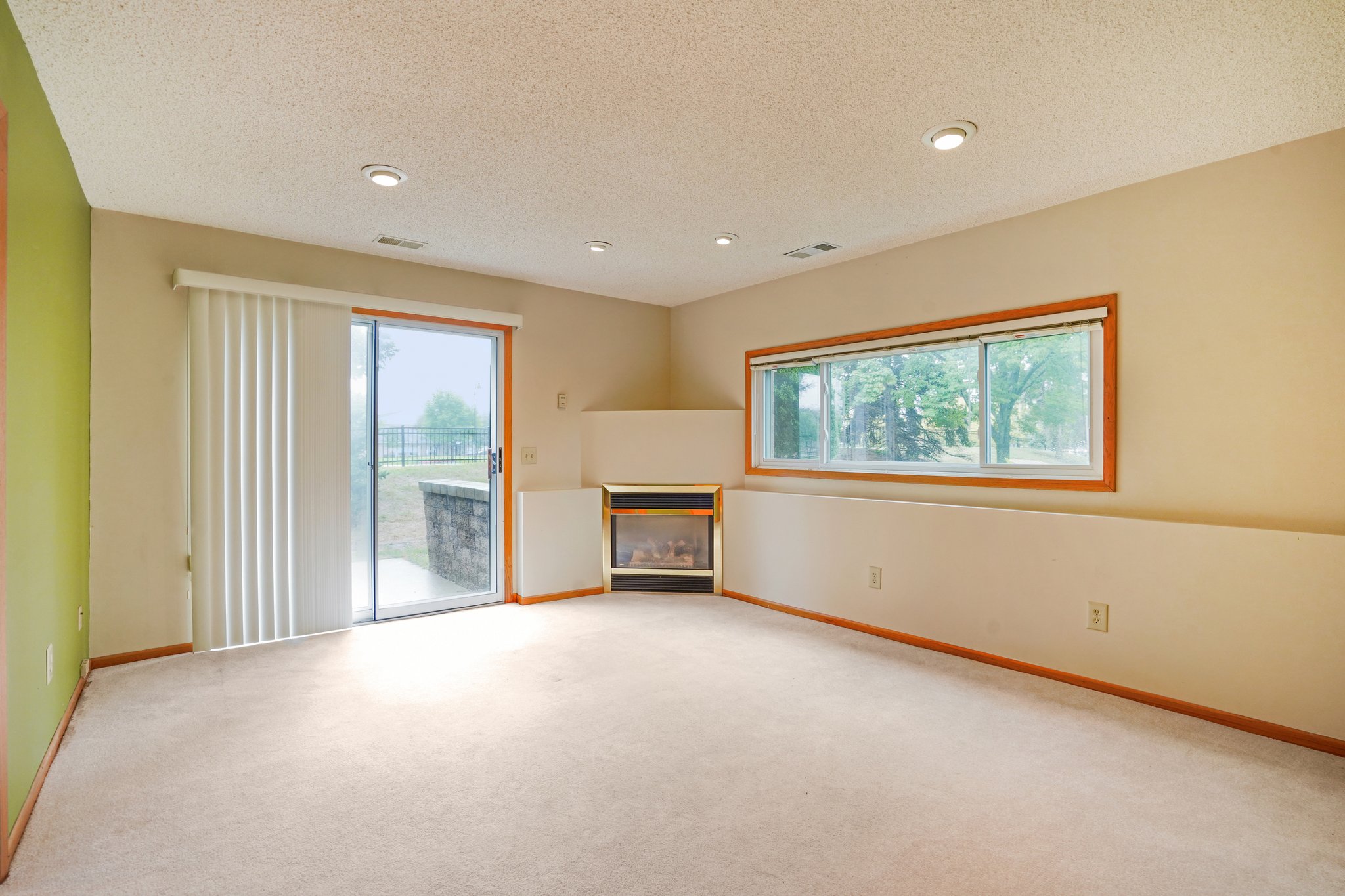 Gooseberry Way-S1909-030.jpg