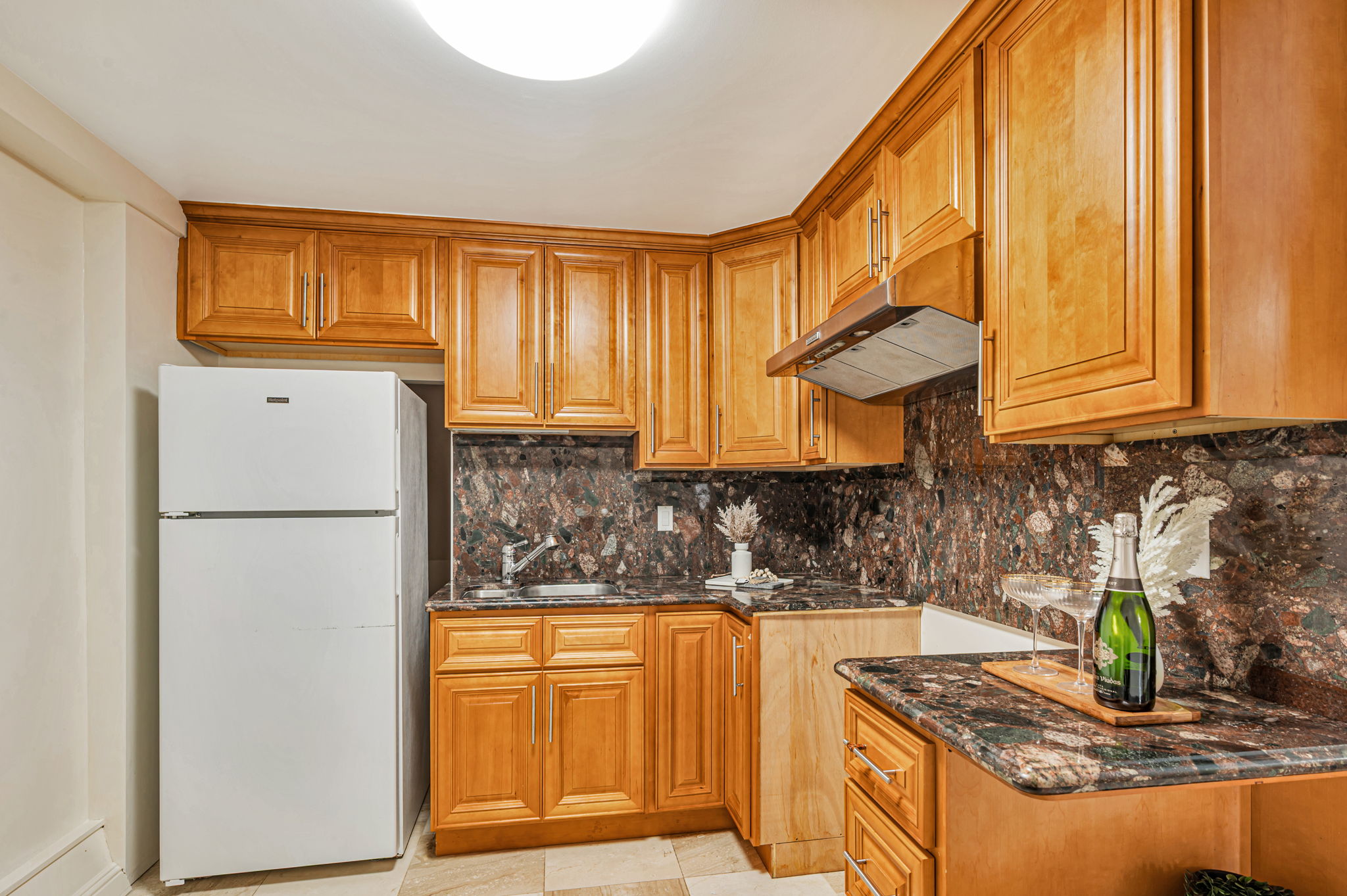 019_1586 44th Ave San