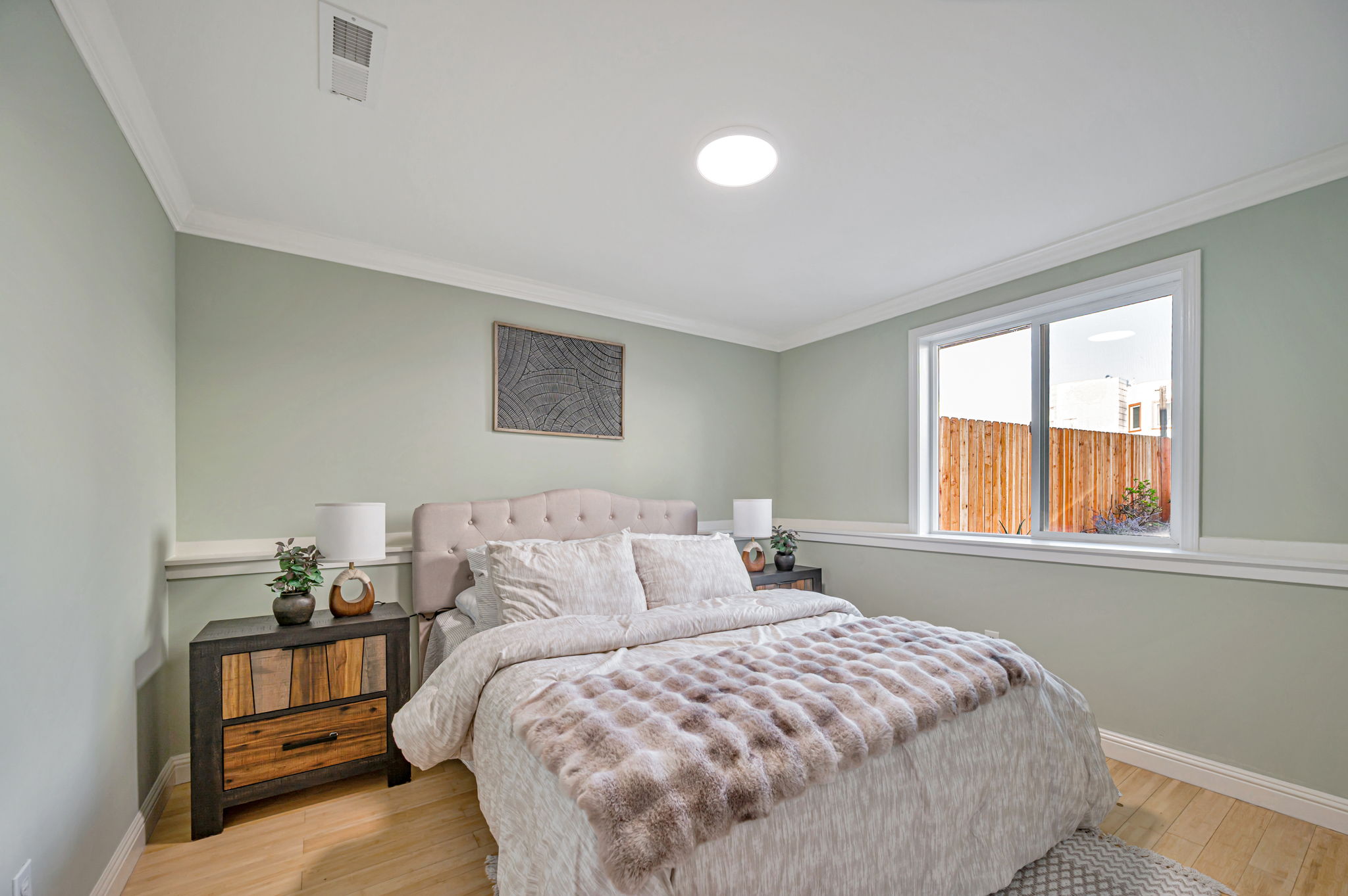 029_1586 44th Ave San