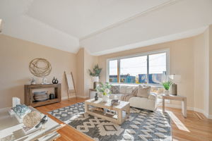 010_1586 44th Ave San