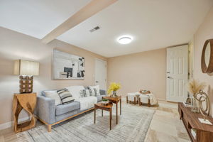 012_1586 44th Ave San