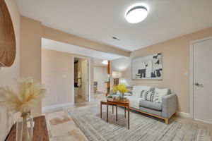 013_1586 44th Ave San