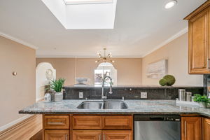020_1586 44th Ave San