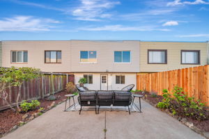 041_1586 44th Ave San