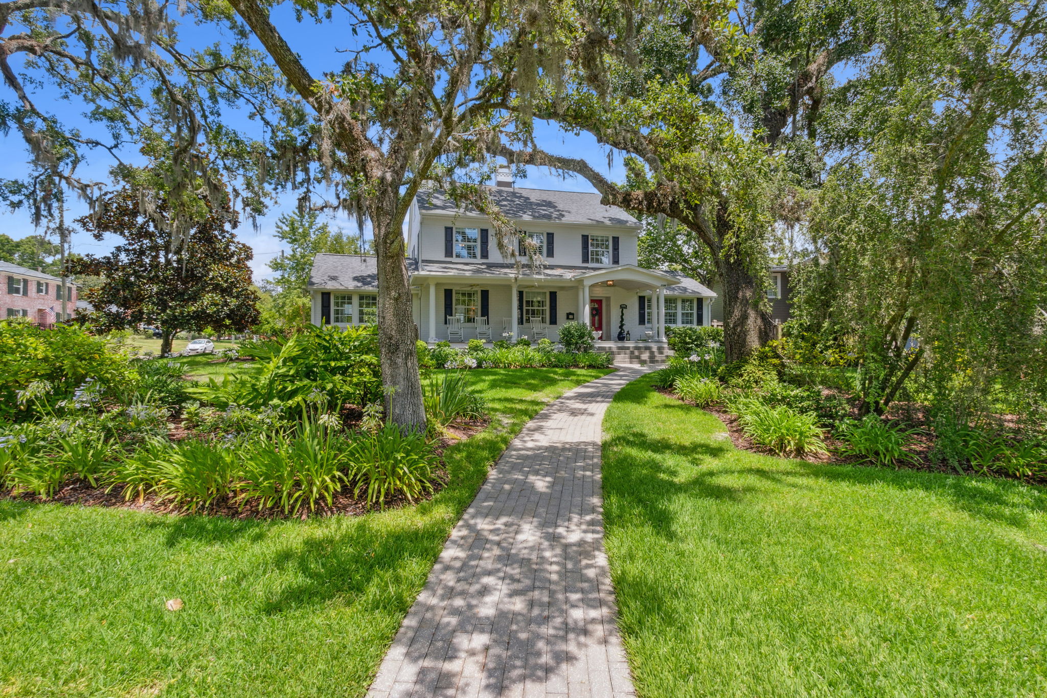 Welcome to 1586 Alexandria Pl S