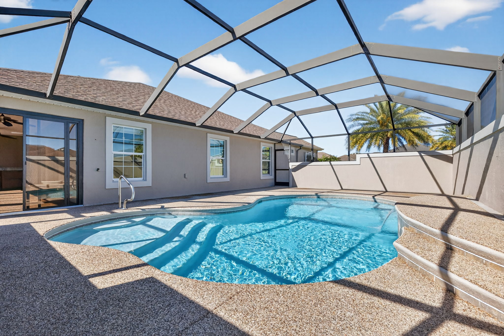 Swimming Pool with Privacy Walls!
