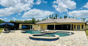 Resort Style Pool/ Spa/ Fire Pit/ Sun Shel