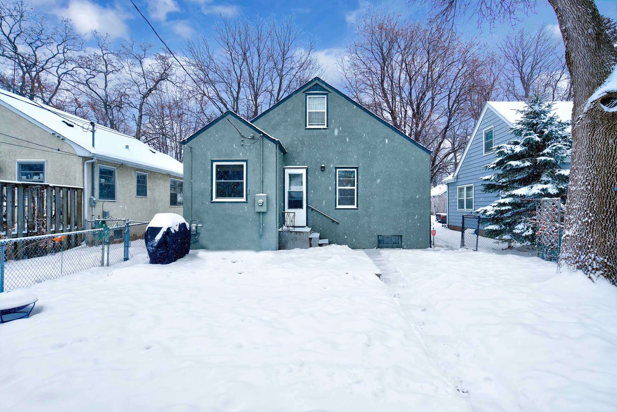 1587 W Race St, St Paul, MN 55102, US Photo 4