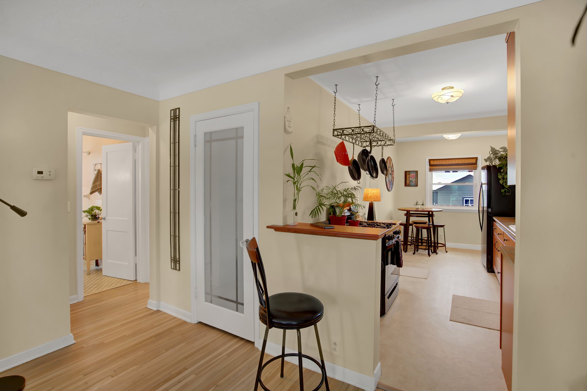 1587 W Race St, St Paul, MN 55102, US Photo 16