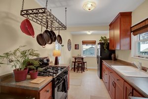 1587 W Race St, St Paul, MN 55102, US Photo 9