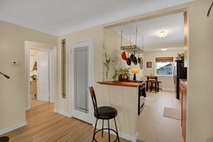 1587 W Race St, St Paul, MN 55102, US Photo 15