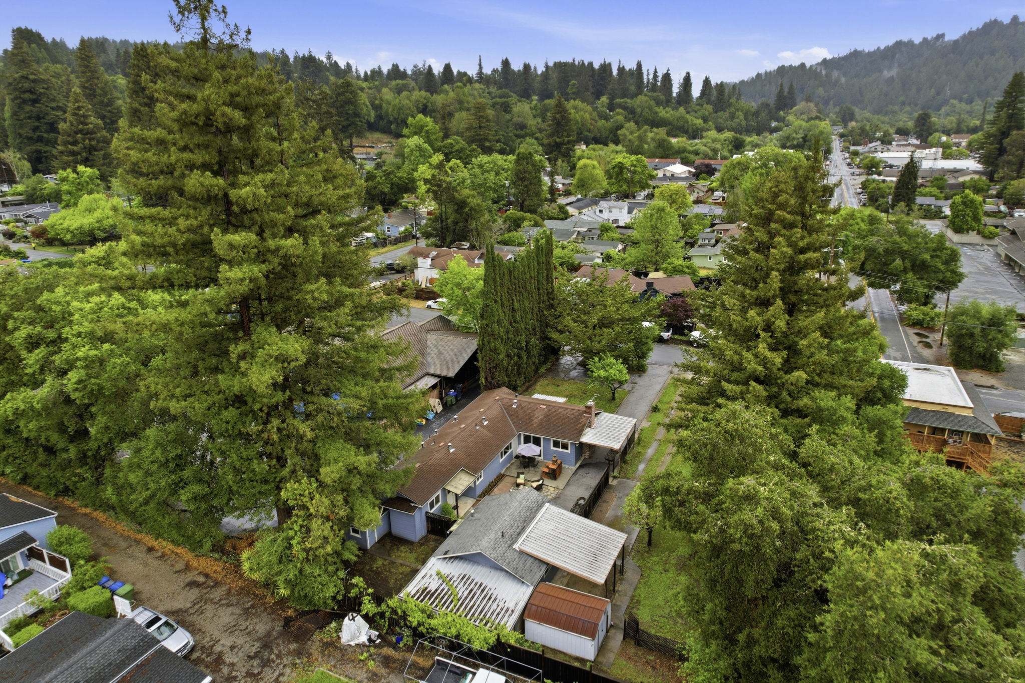 005_F8_AERIAL_159 Laurel Dr